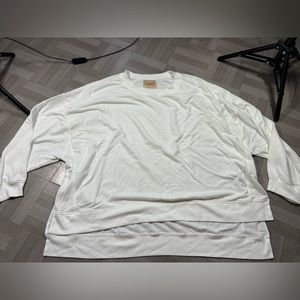 White Found Made In LA Sweater Size L